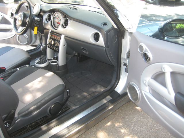 2005 Mini Cooper Base