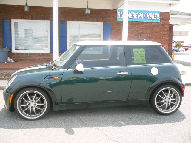 2005 Mini Cooper Base