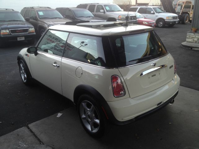 2005 Mini Cooper Base