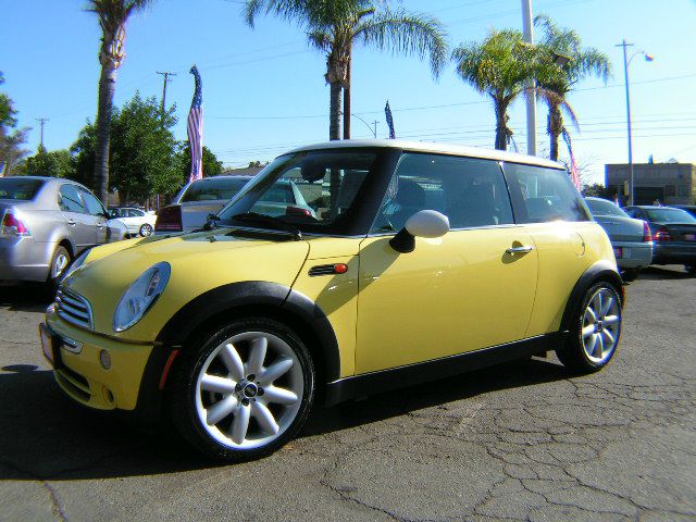 2005 Mini Cooper Base