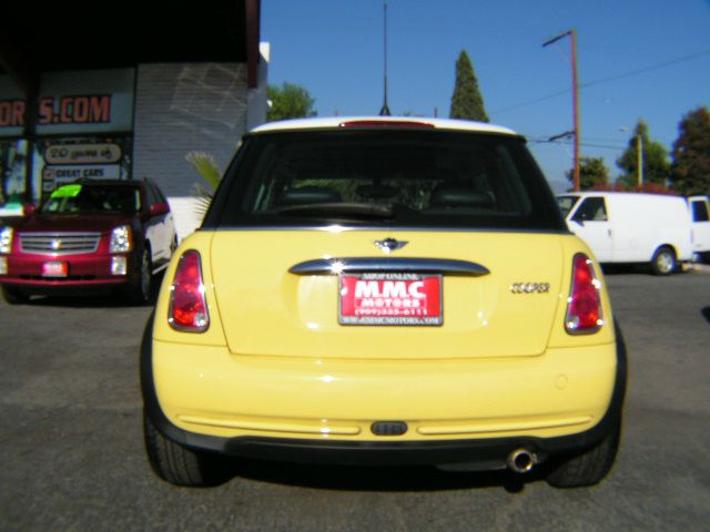 2005 Mini Cooper Base