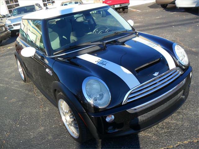 2005 Mini Cooper 5speed Manual Coupe