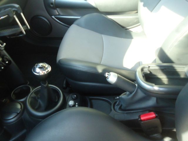 2005 Mini Cooper Base