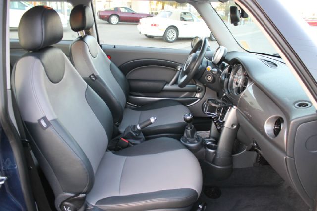 2006 Mini Cooper Base