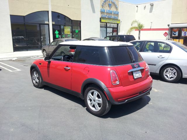 2006 Mini Cooper Base
