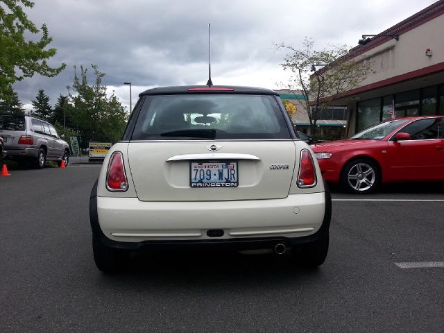 2006 Mini Cooper Base