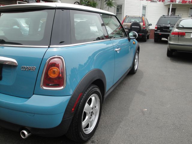 2008 Mini Cooper Base