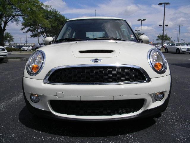 2009 Mini Cooper Premier AWD SUV