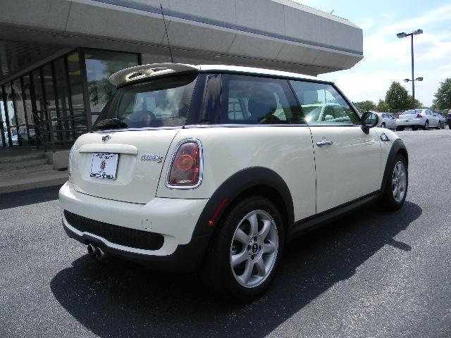 2009 Mini Cooper Premier AWD SUV