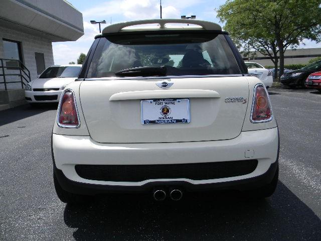 2009 Mini Cooper Premier AWD SUV