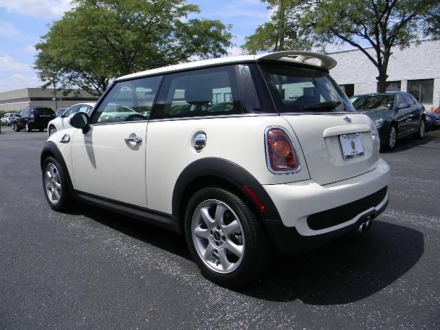 2009 Mini Cooper Premier AWD SUV