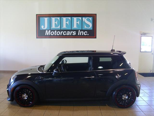 2009 Mini Cooper X AWD ALL Wheel Drivemint Condition Sedan