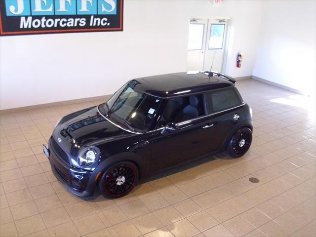 2009 Mini Cooper X AWD ALL Wheel Drivemint Condition Sedan