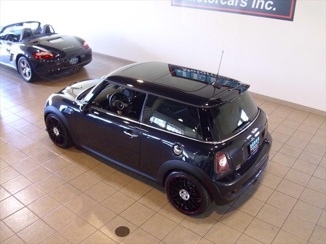 2009 Mini Cooper X AWD ALL Wheel Drivemint Condition Sedan
