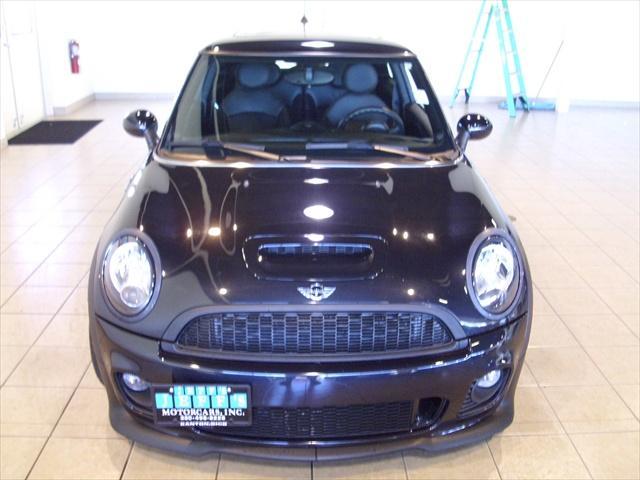 2009 Mini Cooper X AWD ALL Wheel Drivemint Condition Sedan