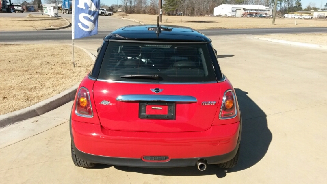 2009 Mini Cooper Base