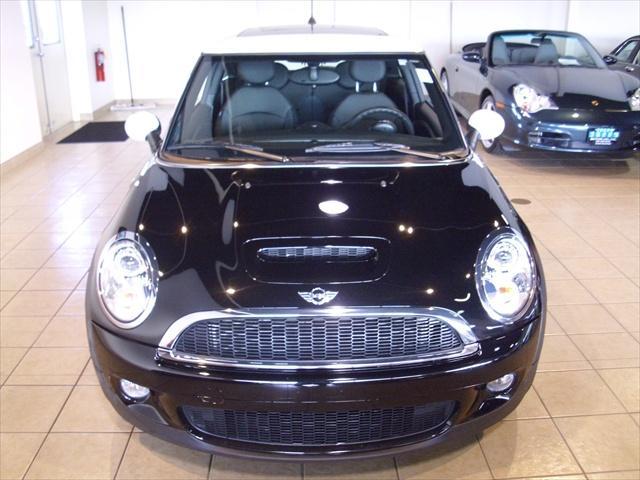 2009 Mini Cooper Premier V8