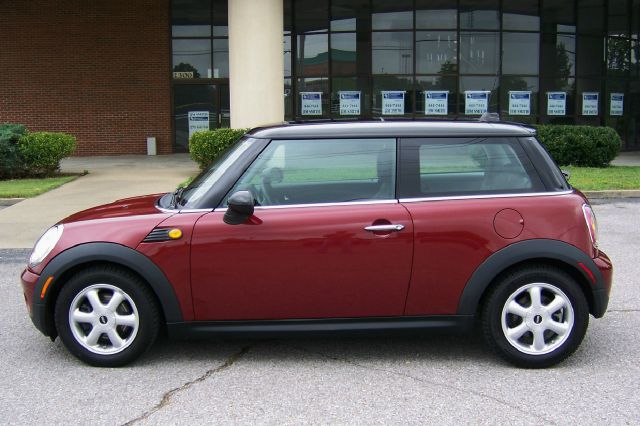2009 Mini Cooper 2dr Cpe 328i RWD Spotrs