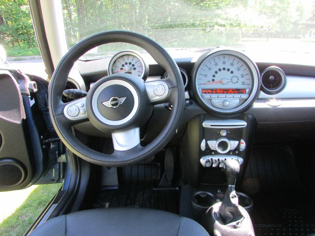 2009 Mini Cooper Base