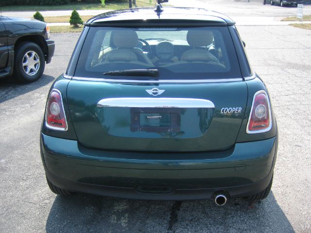 2009 Mini Cooper Base