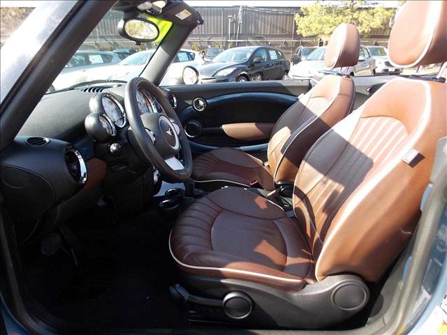 2009 Mini Cooper 4dr Sdn I4 Auto EX Sedan