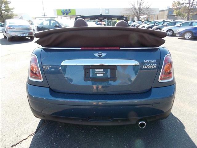 2009 Mini Cooper 4dr Sdn I4 Auto EX Sedan