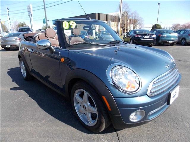 2009 Mini Cooper 4dr Sdn I4 Auto EX Sedan