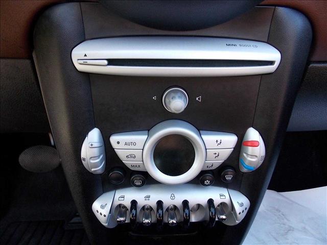 2009 Mini Cooper 4dr Sdn I4 Auto EX Sedan
