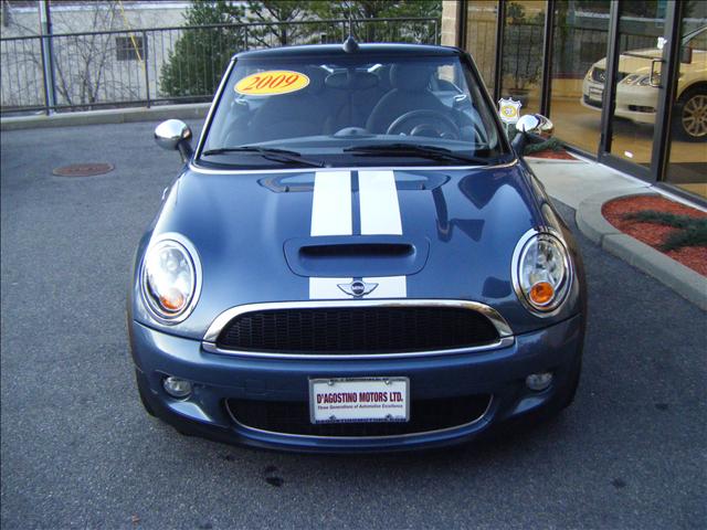 2009 Mini Cooper XL 4x4 Truck