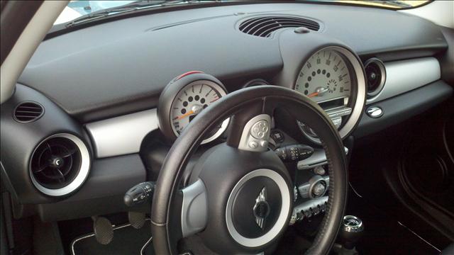 2010 Mini Cooper Base