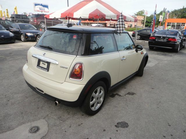 2010 Mini Cooper Base