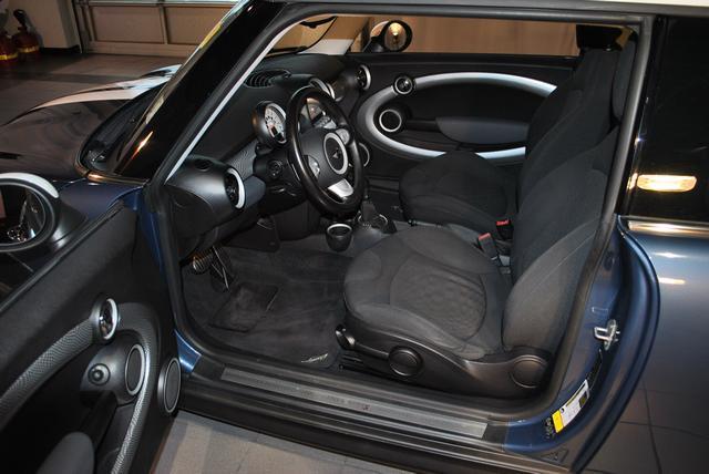2010 Mini Cooper Base
