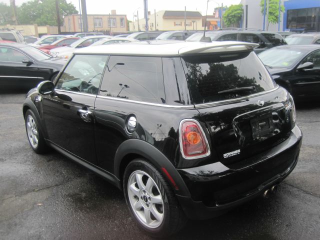 2010 Mini Cooper XR
