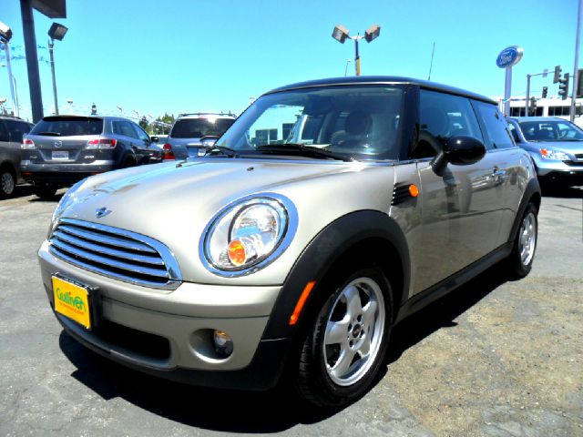 2010 Mini Cooper Base