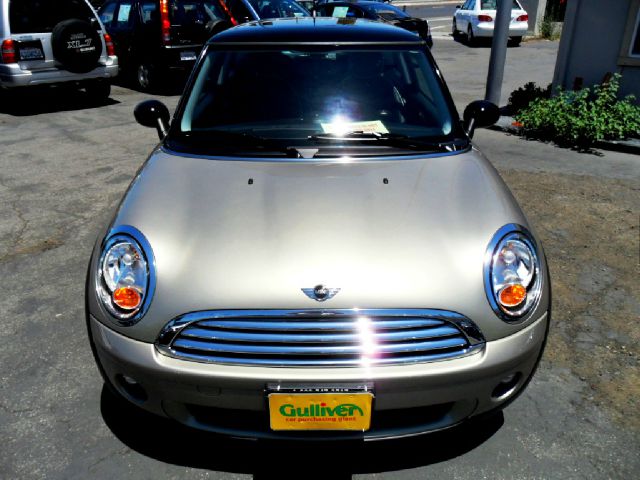 2010 Mini Cooper Base