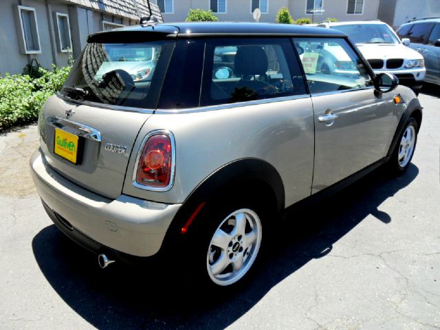 2010 Mini Cooper Base