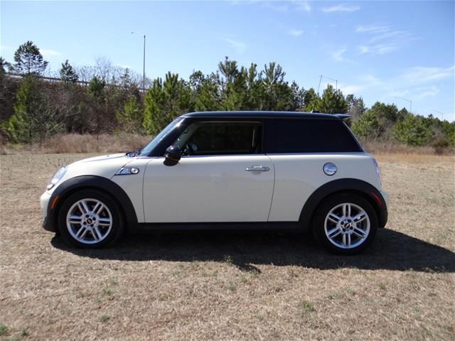 2011 Mini Cooper 4dr Quad Cab 160.5 WB DRW 4WD SLT