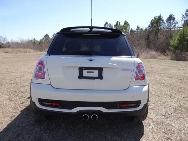 2011 Mini Cooper 4dr Quad Cab 160.5 WB DRW 4WD SLT