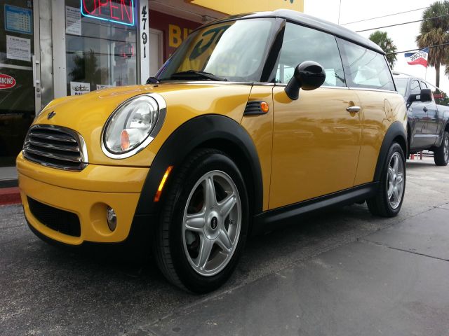 2009 Mini Cooper Clubman Base
