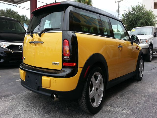 2009 Mini Cooper Clubman Base