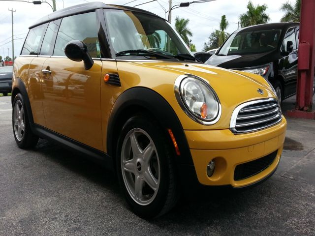 2009 Mini Cooper Clubman Base