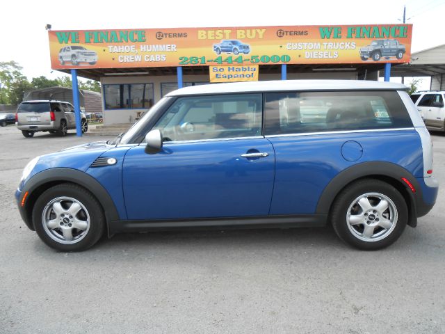 2009 Mini Cooper Clubman Base