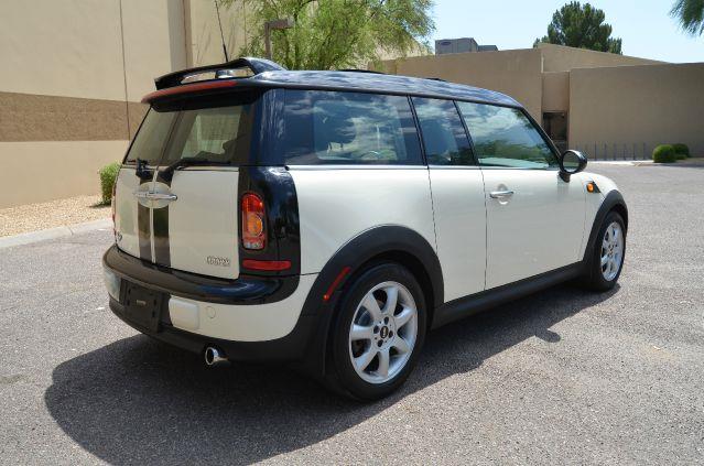 2010 Mini Cooper Clubman FWD 4CYL WITH Convenience PKG