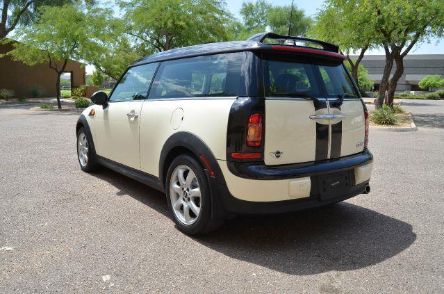 2010 Mini Cooper Clubman FWD 4CYL WITH Convenience PKG