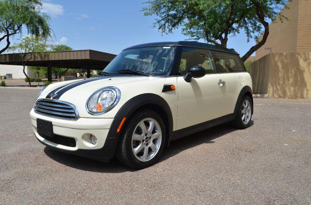 2010 Mini Cooper Clubman FWD 4CYL WITH Convenience PKG