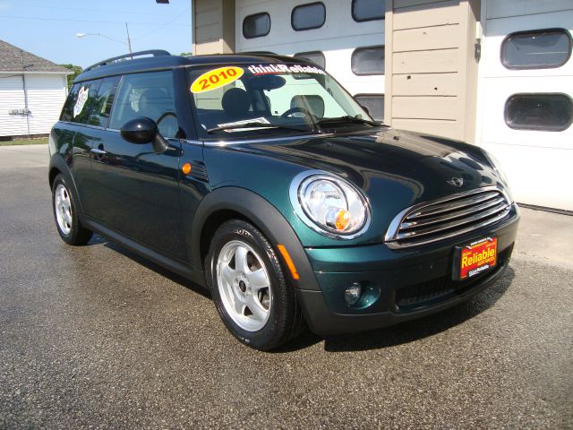 2010 Mini Cooper Clubman FWD 4dr