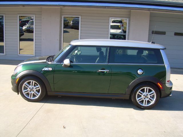 2011 Mini Cooper Clubman XR