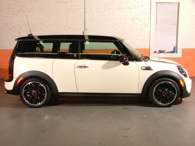 2012 Mini Cooper Clubman XR