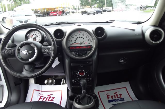 2011 Mini Cooper Countryman 2dr HB Auto PZEV