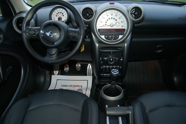 2011 Mini Cooper Countryman 2dr HB Auto PZEV